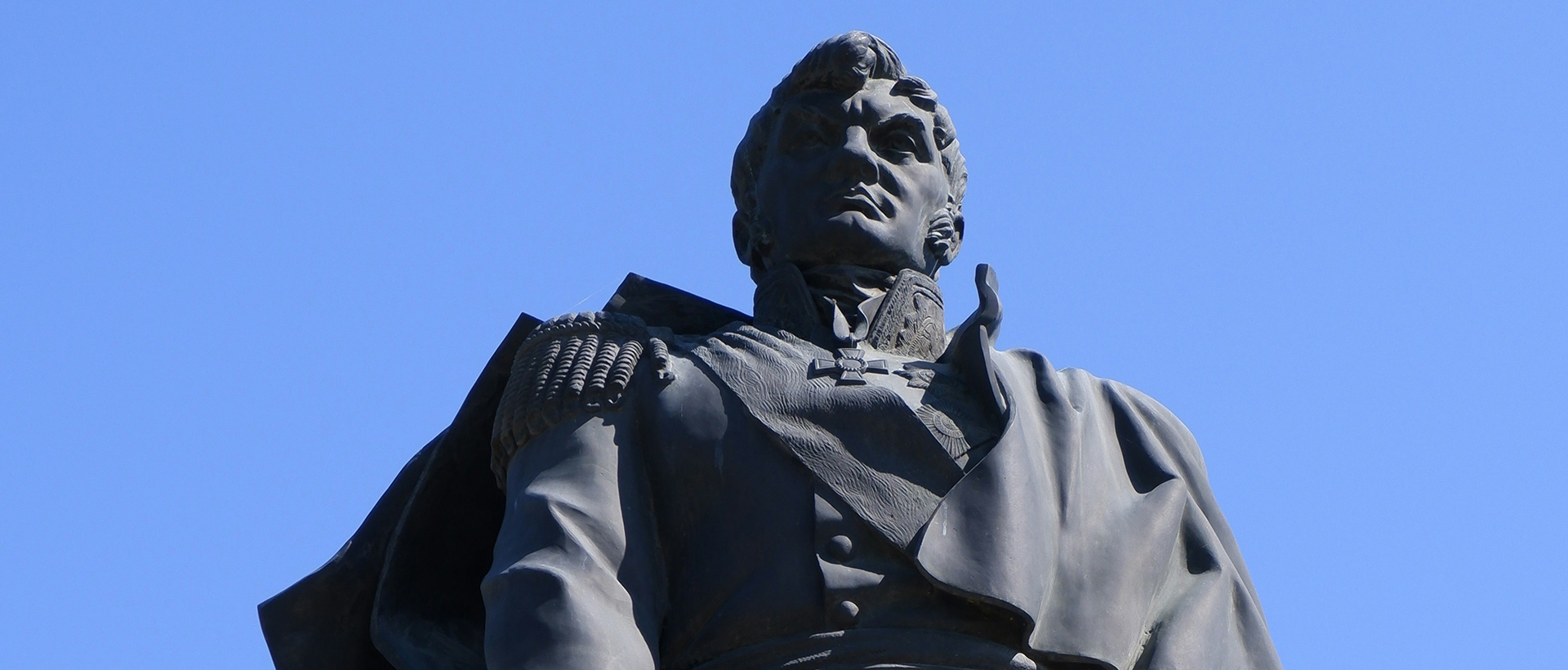 statue of a warmonger
